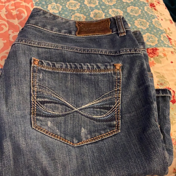 Distressed jeans - Picture 2 of 2